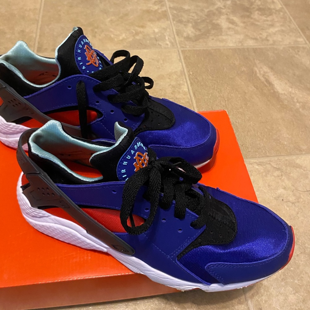 Men Nike Air Huarache Size 8 Concord/Orange Black